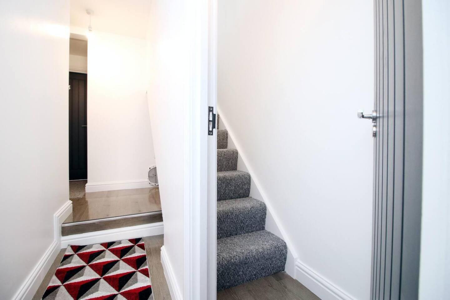 Modern Guesthouse, Fast Wi-Fi, Street Free Parking, Central, Fully Equipped Cardiff Zewnętrze zdjęcie
