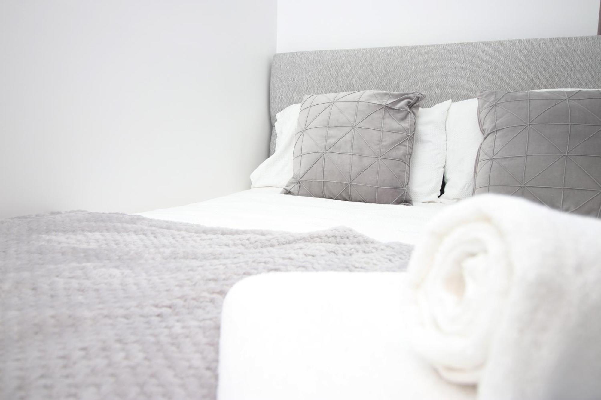 Modern Guesthouse, Fast Wi-Fi, Street Free Parking, Central, Fully Equipped Cardiff Zewnętrze zdjęcie