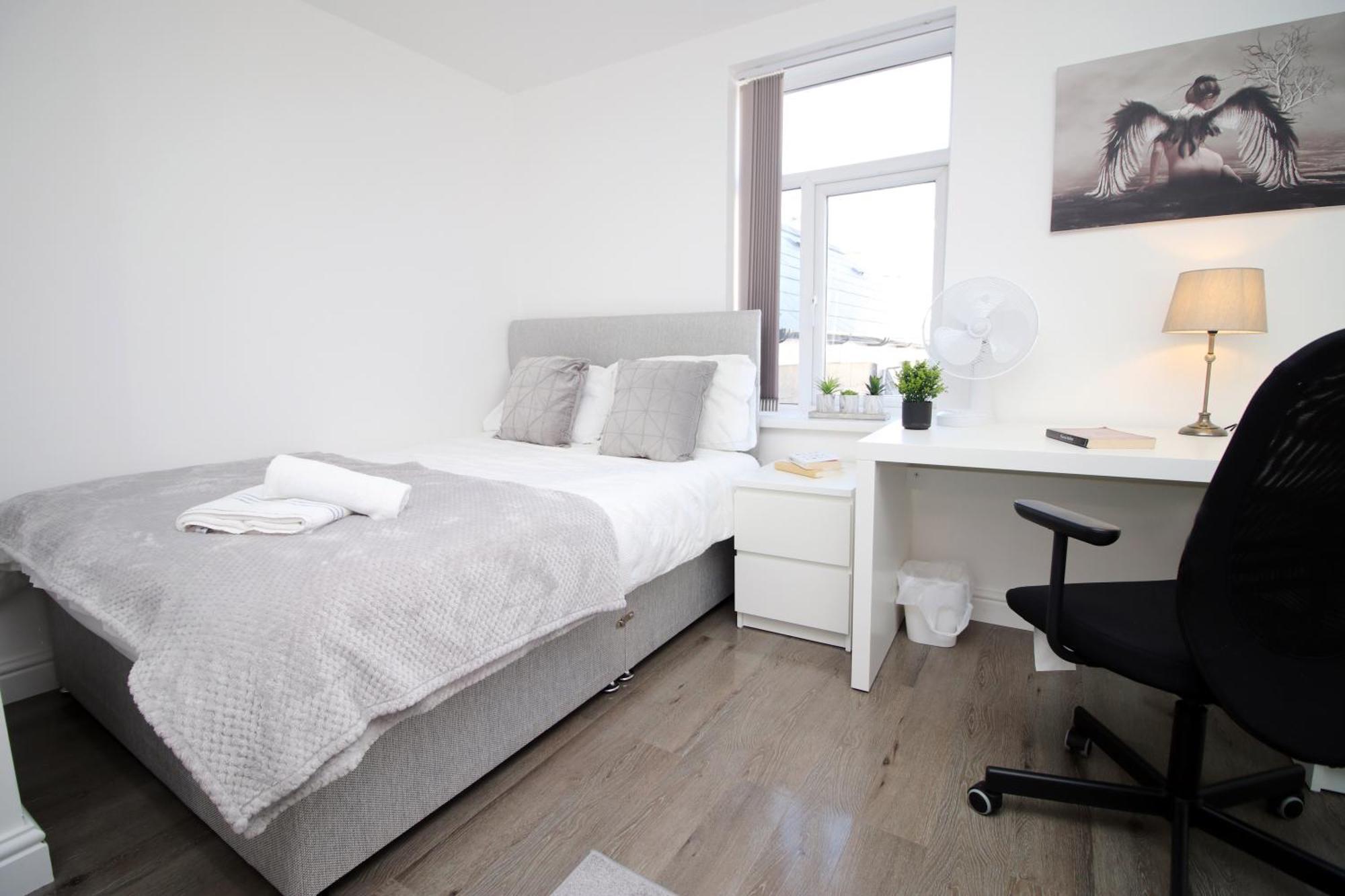 Modern Guesthouse, Fast Wi-Fi, Street Free Parking, Central, Fully Equipped Cardiff Zewnętrze zdjęcie