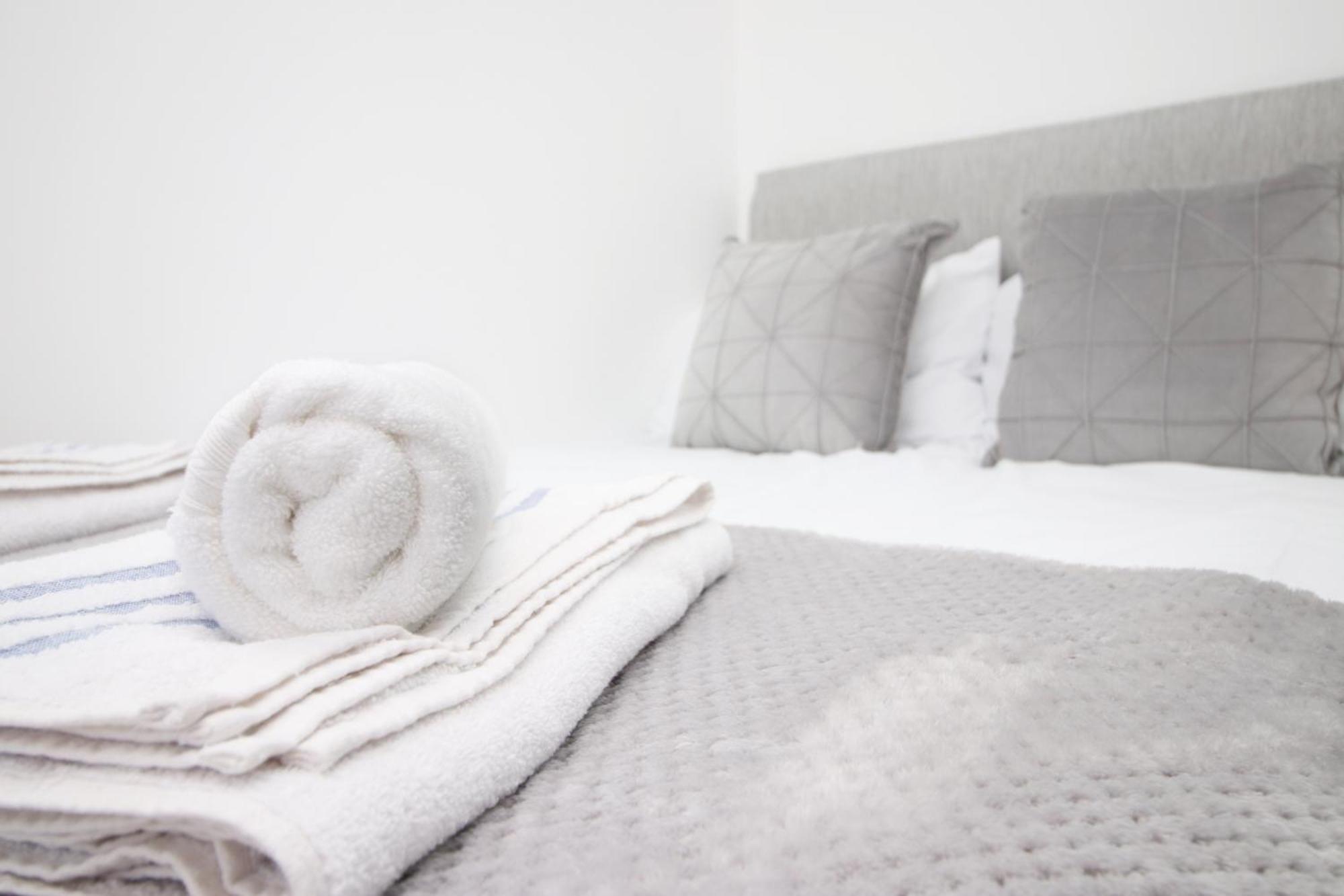 Modern Guesthouse, Fast Wi-Fi, Street Free Parking, Central, Fully Equipped Cardiff Zewnętrze zdjęcie