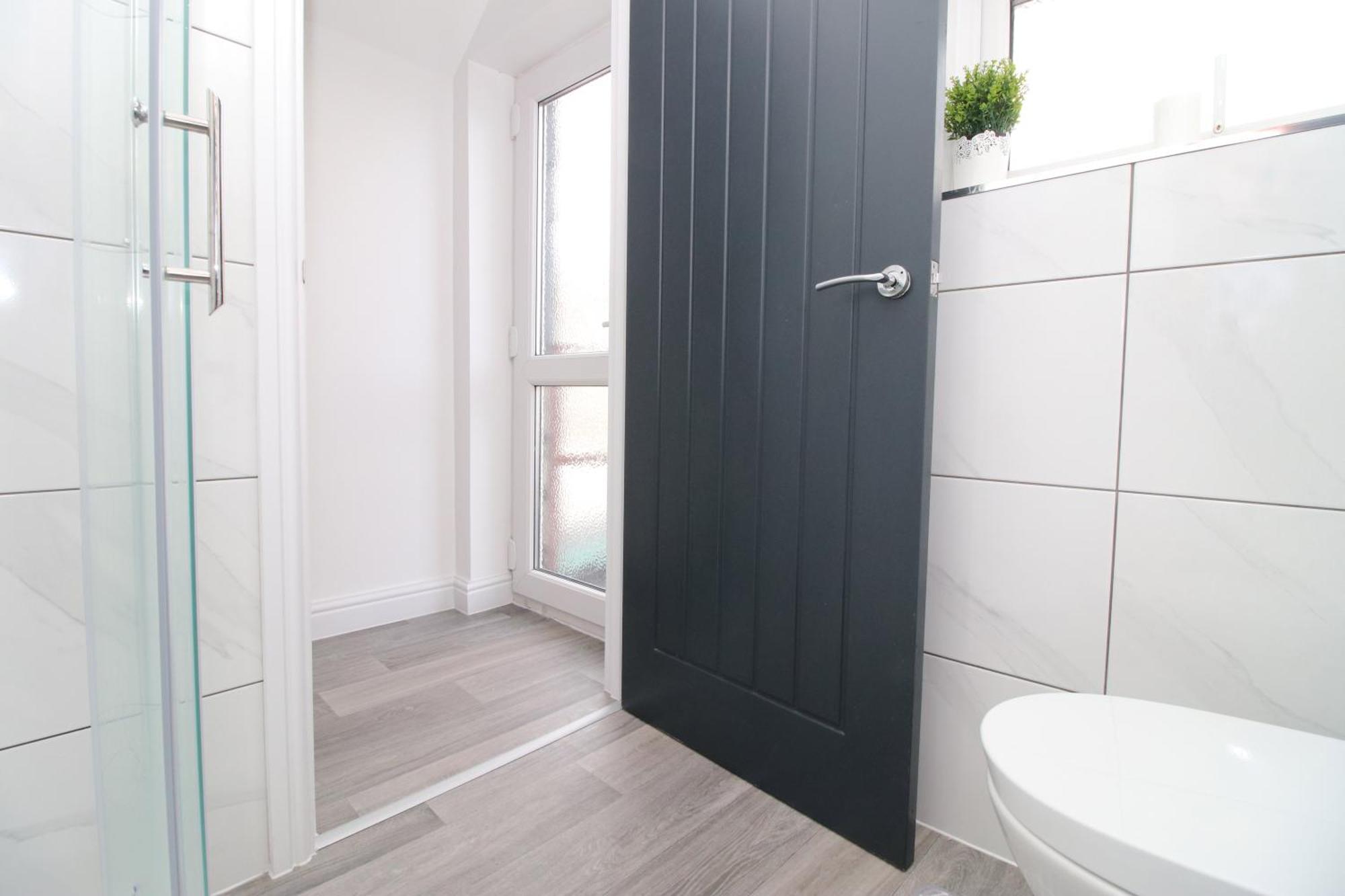 Modern Guesthouse, Fast Wi-Fi, Street Free Parking, Central, Fully Equipped Cardiff Zewnętrze zdjęcie