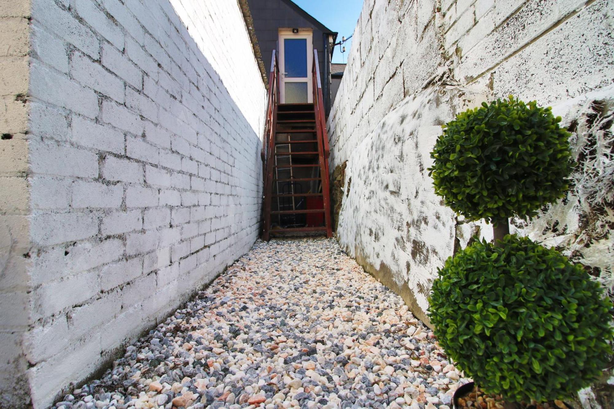 Modern Guesthouse, Fast Wi-Fi, Street Free Parking, Central, Fully Equipped Cardiff Zewnętrze zdjęcie