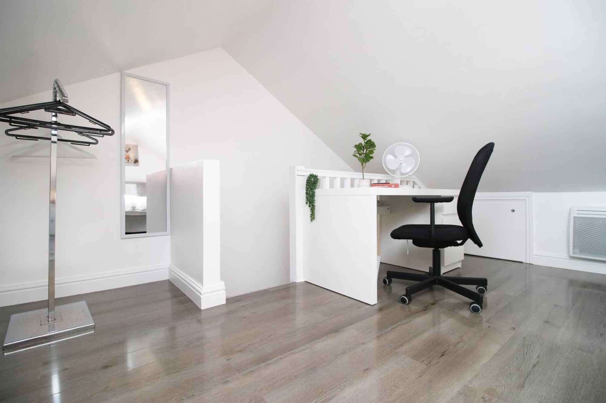 Modern Guesthouse, Fast Wi-Fi, Street Free Parking, Central, Fully Equipped Cardiff Zewnętrze zdjęcie